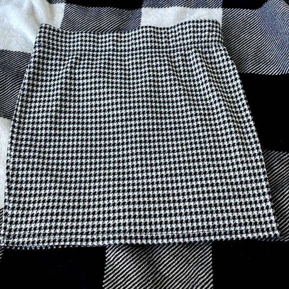 Skirt - Picture 1 of 1